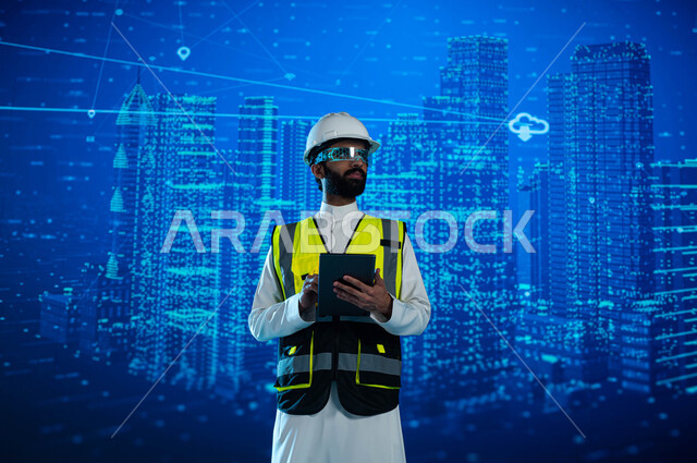 إكتشاف تصاميم جديدة للأبراج وناطحات السحاب السعودية، مهندس عربي خليجي سعودي يرتدي نظارة الواقع الافتراضي ويستخدم التابليت في متابعة المخططات الهندسية المتطورة، خلفية هولوجرامية ثلاثية الأبعاد للمشاريع الهندسية المستقبلية، رؤية مستقبلية 2030