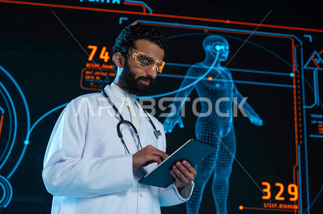 تشخيص الحالات المرضية من خلال شاشات إلكترونية حديثة، طبيب عربي سعودي خليجي يرتدي نظارات الواقع الافتراضي ويستخدم التابليت، شاشة هولوجرامية ثلاثية الابعاد لأبحاث الحمض النووي، استخدام التكنولوجيا في التحاليل والفحوصات الطبية، رؤية مستقبلية 2030