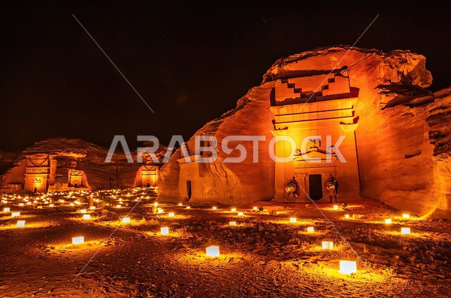 معالم تاريخية وأثرية قديمة في بلدة العلا القديمة في الليل، مدائن صالح  وموقع الحِجر الأثري المُدرج، أماكن متميزة مشهورة مهيأة للسياح بالسعوديه، الأحافير والصخور الأثرية التاريخية الطبيعة الصحراوية في العلا بالمملكة العربية السعودية 