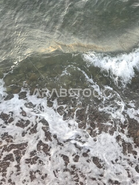 صورة مقربة لأمواج البحر, المناظر البحرية الهادئة الطبيعيه في المملكة العربيه السعودية, سيلوليت, خلفية الطبيعه .