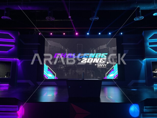 شاشات عرض بطولات الألعاب الإلكترونيه، مسرح التحديات والمنافسات بين اللاعبين المحترفين, صالات اللعب في موسم الجيمرز ٨ في بوليفارد الرياض، التحدي بين الشباب السعوديون في قسم الألعاب الإلكترونية (تشالينج زون)، أنشطه شبابيه ترفيهية, السياحه في السعوديه 