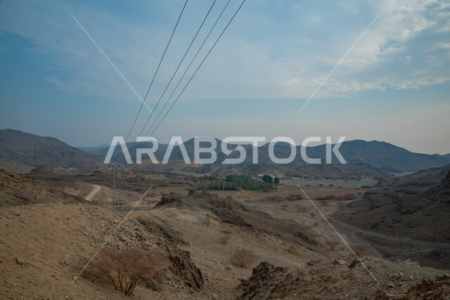 الشوارع والطرقات المعبدة، القمم والمرتفعات الجبلية، مناظر طبيعيه في المناطق الصحراوية والكثبان الرمليه  في المملكة العربية السعودية، التلال والهضاب في المناطق الجبلية, خلفية الطبيعه