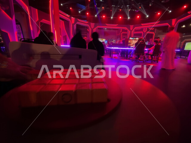 منطقة التحديات والبطولات بين الاعبين، الجماهير والزوار في قسم الجيمينج، التسلية والترفيه بالألعاب الشبابية الحديثة، تحديث وتطوير الألعاب الإلكترونية في السعودية، موسم الجيمرز ٨ في بوليفارد الرياض، إندماج اللاعبين السعوديين الخليجيين في اللعب