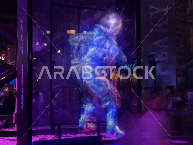 مجسم هولوجرامي ثلاثي الأبعاد لشخصية ألعاب كرتونيه في ساحة البوليفارد, التسليه والترفيه بمشاهدة التطور الإلكتروني والتكنولوجي في الرياض سيتي, السياحه والاستمتاع في موسم الجيمرز 8،  تقنيات وتكنولوجيا متطورة، نشاطات ترفيهية وأماكن جذب سياحية في السعودية