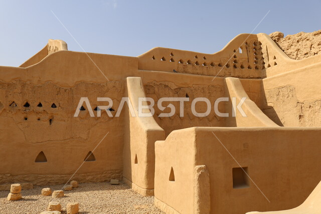 أماكن السياحة التراثية في السعودية، الفن الهندسي المعماري القديم لأسوار قصر سلوى في البجيري بمدينة الرياض، المباني الأثرية والبيوت الطينية في حي الطريف في الدرعية القديمة، معالم أثرية تاريخية قديمة، تأسيس الدولة السعودية الأولى 1727م