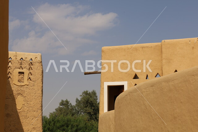 تأسيس الدولة السعودية الأولى 1727م، البيوت الأثرية التراثية الطينية في حي الطريف التاريخي، الدرعية القديمة في مدينة الرياض في المملكة العربية السعودية، معالم أثرية تاريخية شعبية قديمة، أماكن سياحة في السعودية