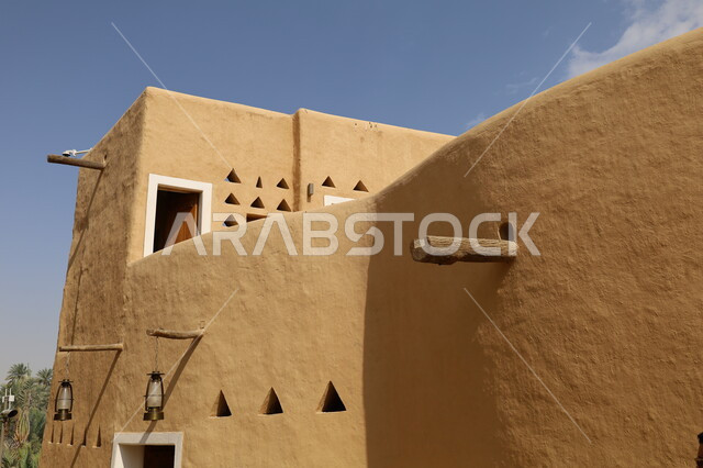 البيوت الأثرية التراثية الطينية في حي الطريف التاريخي، الدرعية القديمة في مدينة الرياض في المملكة العربية السعودية، معالم أثرية تاريخية شعبية قديمة، تأسيس الدولة السعودية الأولى 1727م، أماكن سياحة في السعودية