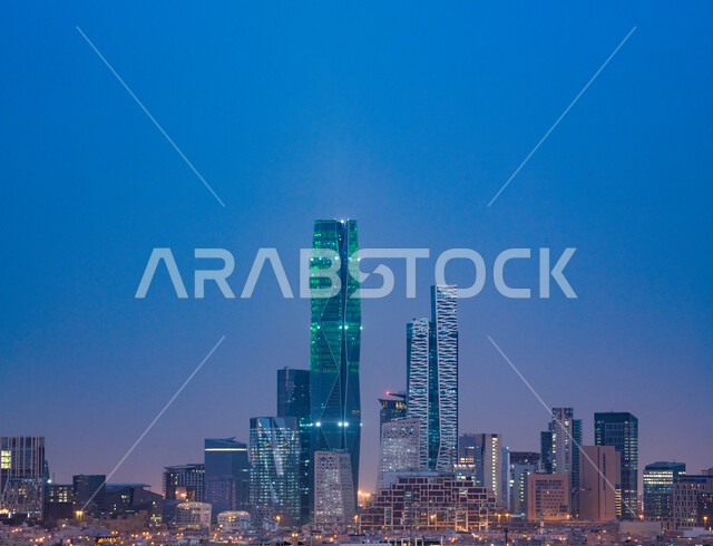 النمو والتطور العمراني للأبراج وناطحات السحاب المضيئة ليلا في المملكة العربية السعودية، الفن الهندسي المعماري للأبراج المالية والمنشآت الاقتصادية في مدينة الرياض، مركز الملك عبد الله المالي (كافد)، معالم الرياض المشهورة