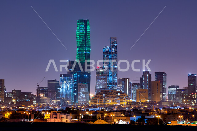 الفن الهندسي المعماري للأبراج وناطحات السحاب المضيئة ليلا في المملكة العربية السعودية، النمو والتطور العمراني للأبراج المالية والمنشآت الاقتصادية في مدينة الرياض، مركز الملك عبد الله المالي (كافد)، معالم الرياض المشهورة
