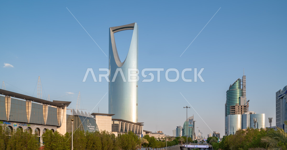 Tree Tower Riyadh The architectural art of the towers and skyscrapers, trees and green ...