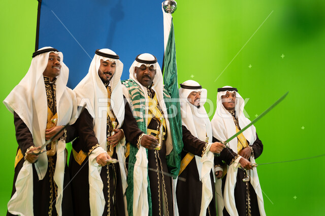 الاحتفال بيوم العلم 11 مارس، الغناء والقاء القصائد الحماسيه والشعر السعودي، المهرجانات الشعبية والرقص بالسيوف والأهازيج في المناسبات والأعياد الوطنية، ارتداء ازياء العرضة النجدية، ذكرى اليوم الوطني السعودي في 23 سبتمبر،  خلفية خضراء وزرقاء، كروما