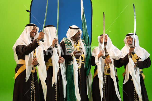 المهرجانات الشعبية والرقص بالسيوف والأهازيج في المناسبات والأعياد الوطنية، ارتداء ازياء العرضة النجدية، عروض الفلكلور التراثي في ذكرى اليوم الوطني السعودي في 23 سبتمبر، العيد الوطني السعودي ، الاحتفال بيوم العلم 11 مارس، خلفية خضراء وزرقاء، كروما
