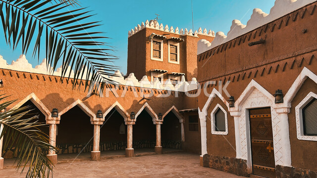 المعالم التاريخية القديمة في مدينة الرياض، التصميم المعماري العربي القديم، الفن الهندسي المعماري للبيوت والمباني الطينية الأثرية في قرية أشيقر في محافظة الشقراء، أماكن سياحية تراثية مشهورة في السعودية