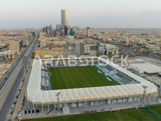 صورة علوية لملعب نادي الشباب في مدينة الرياض, اهتمام المملكة العربية السعودية برياضة كرة القدم، الفن الهندسي المعماري في الرياض، أندية وتشجيع في السعودية، معالم رياضية مشهورة