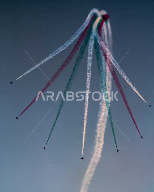 العرض الجوي للطائرات  في احتفالات العيد الوطني، اليوم الوطني السعودي 23 سبتمبر، تحليق الطيران الحربي في سماء المملكة العربية السعودية في ذكرى يوم العلم  11 مارس، تزيين السماء بدخان ملون