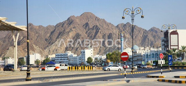  الطرق والشوارع المعبدة في مسقط في سلطنة عمان، الفن الهندسي المعماري للمباني والاحياء السكنية, التكوينات و التشكيلات الجبلية الصخرية, معالم سياحية مشهورة, انشطة ترفيهيه ممتعه, خلفية الطبيعه .