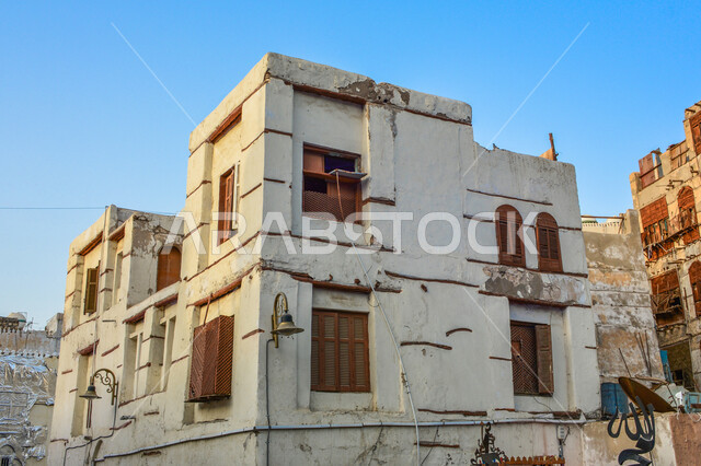 عمارة تاريخية بمدينة جدة, معالم سياحية مشهورة, التصميم المعماري المبني على الطراز التراثي الإسلامي القديم, الأحياء الشعبية والبيوت في وقت النهار, مدينة التراث العالمي لليونسكو