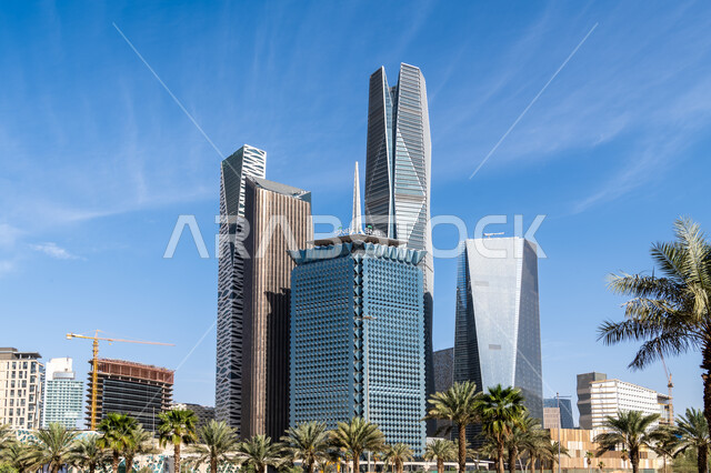 الشركات الراقية الرائدة في الخدمات المصرفية والتكنولوجيا المالية، مركز الملك عبد الله المالي (كافد) في الرياض بالمملكة، معالم الرياض المشهورة، الفن الهندسي المعماري للأبراج الاقتصادية وناطحات السحاب، الوجهة المثالية للمال والأعمال بمعايير عالمية.