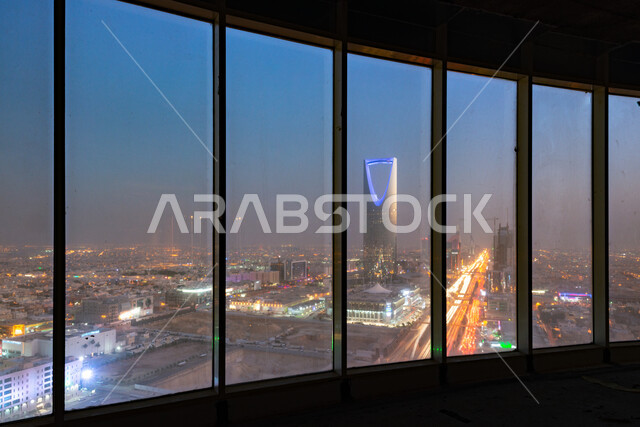 الاطلالة الليلية لمبنى برج المملكة بالسعودية, الفن الهندسي المعماري للمنشآت وناطحات السحاب في مدينة الرياض, العمل على تنمية وتطور الأبراج والمباني, أماكن ومعالم السياحة المشهورة