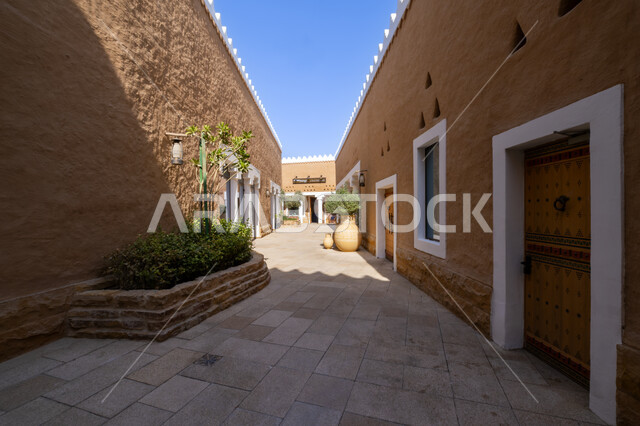 الاحتفال باليوم الوطني 23 سبتمبر في جوهرة المملكة، أسوار الدرعية القديمة في مدينة الرياض، مركز ثقافي سياحي في منتزه البجيري، المباني الاثرية الشعبيه في القرية التراثيه، يوم التأسيس السعودي 1727 م, معالم السعودية في حي الطريف التاريخي