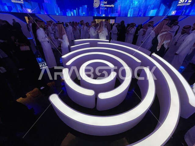 تجمع الأوساط الأكاديميه للبحث والتطوير في المملكة العربية السعودية, اقامة شراكات جديدة وحوارات هادفة لقطاع الأمن السيبراني الدولي, قدوم المختصين لحضور المنتدى الدولي للأمن السيبراني بفندق ريتز كارلتون في مدينة الرياض, التعرف على أساسيات حماية البيانات