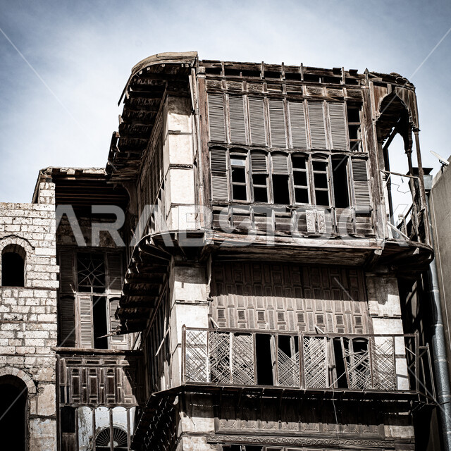 المدينة التاريخية في المملكة العربية السعودية، الفن الهندسي المعماري على الطراز العربي القديم، صورة مقربة للمباني الأثرية في البلد التاريخي في جدة, أماكن سياحية تراثية شعبية، المعالم التاريخية في حي البلد