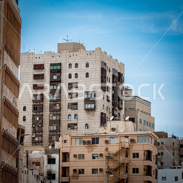 المدينة التاريخية في المملكة العربية السعودية، الفن الهندسي المعماري على الطراز العربي القديم، صورة مقربة للمباني الأثرية في البلد التاريخي في جدة, أماكن سياحية تراثية شعبية، المعالم التاريخية في حي البلد