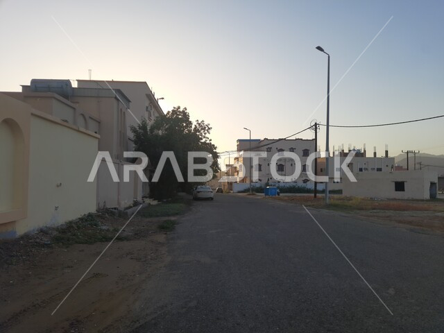 الفن الهندسي المعماري للبيوت والمباني السكنية في وضح النهار في مدينة الحجرة، أماكن ومناطق سياحية طبيعية، القرى والمدن جنوب المملكة العربية السعودية، الطرقات والشوارع المعبدة الاسفلتية في الباحة