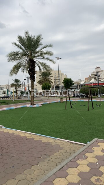 الفنون و التصاميم الهندسية المعمارية للأبراج وناطحات السحاب في السعودية، الأماكن و المعالم السياحية المشهورة، الاهتمام في زراعه الاشجار والنباتات الخضراء، أبرز الفنادق الفاخرة، المباني السكنية و التجارية في مكة المكرمه، خلفية السماء الملبدة بالغيوم