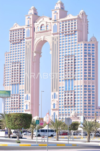 الفن الهندسي المعماري لريكسوس مارينا في مدينة دبي، النمو والتطور العمراني للمباني والمنشآت و الأبراج وناطحات السحاب في دولة الإمارات، معالم و أماكن سياحية مشهورة ،أبرز الفنادق والمنتجعات الفاخرة، اتحاد بين الثقافتين العربية والتركية