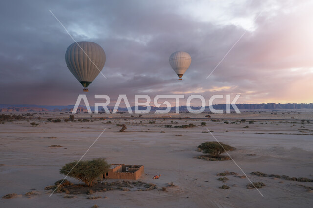 معالم أثرية قديمة تاريخية, التشكيلات والتكوينات الصخرية في أماكن القمم والمرتفعات الجبلية, الأنشطة الترفيهية في محافظة العلا التراثية, الطيران في بالون الهواء الساخن, وجهة عائلية سياحية طبيعية, المناطيد في سماء المملكة العربية السعودية