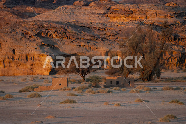 التكوينات والتشكيلات الصخرية في محافظة العلا التراثية, أماكن السياحة والتعرف على التاريخ والأصالة والعراقة السعودية, المعالم التاريخية الأثرية, قضاء وقت ممتع  في الطبيعة الصحراوية في المملكة, أماكن جذب واستقطاب السائحين من شتى أنحاء العالم