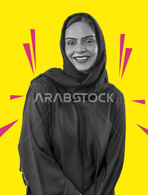 تعابير الضحك والسعادة والفرح، بورتريه لإمرأة عربيه خليجيه سعودية محجبة ترتدي العباءة والحجاب تنظر إلى الكاميرا بإيماءات الخجل والحياء، سماع الاخبار الجميلة والمفرحة , خلفية صفراء