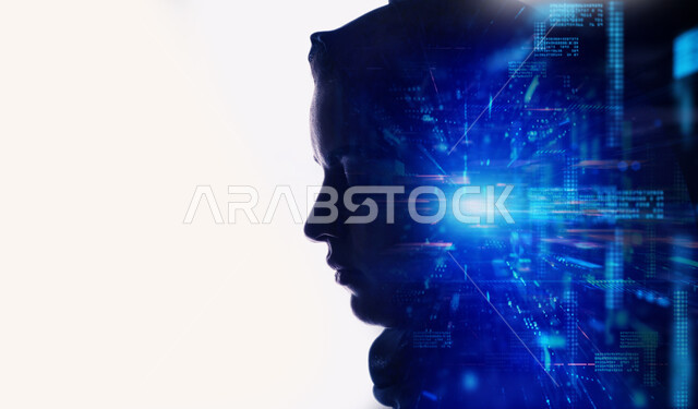 تكنولوجيا المستقبل و الذكاء الاصطناعي، تقدم وتطور التكنولوجيا الرقمية، صورة ظلية مقربة من الجانب لإمرأة عربية خليجية سعودية ترتدي الحجاب تقوم بالتفكير ومراجعة ذاكرة المعلومات التقنية، خلفية بيضاء مع أيقونات هولوجرامية ثلاثية الابعاد
