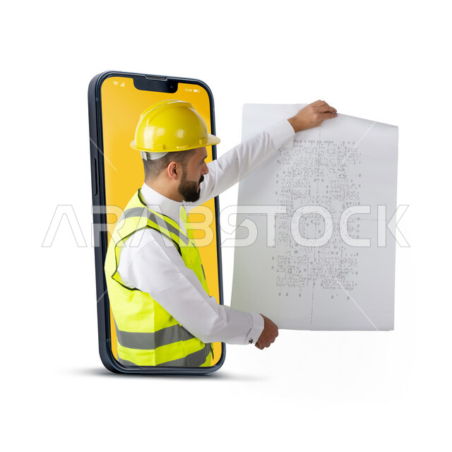 الاطلاع على التصاميم الهندسية عبر الهاتف المحمول، مفهوم الهندسة والانشاءات، الاشراف على تطبيق الخطط والمشاريع المعمارية في السعودية، بورتريه لمهندس عربي خليجي سعودي يرتدي السترة وخوذة الحماية يحمل بيده مخطط البناء يخرج من شاشة جوال صفراء كبيرة، خلفية بيضاء