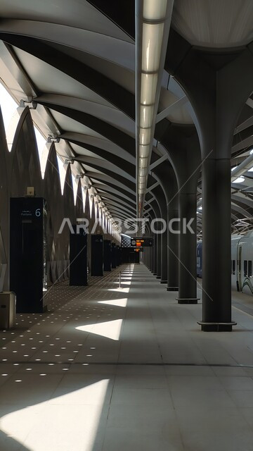 محطة قطار الحرمين السريع في المملكة العربية السعودية، محطة سكة حديد الحرمين، خط كهربائي سريع يربط بين مكة المكرمة والمدينة المنورة، الفن الهندسي لتطور وتقدم وسائل النقل والمواصلات