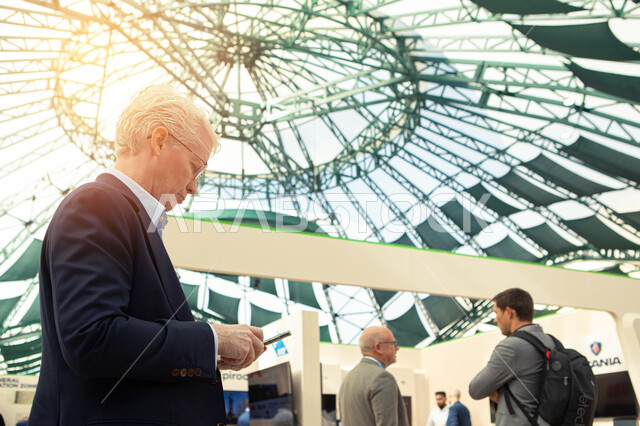 المبادارات والفعاليات المقامة لاستدامة التطورات الصناعية, مؤتمر التعدين الدولي لتحقيق الثروة المعدنية في مدينة الرياض, استعراض التطورات في المجال الصناعي بالمملكة العربية السعودية, إقامة المعارض والمؤتمرات لمناقشة المعايير واستراتيجيات العمل