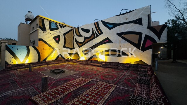 المدن المهيئة والمجهزة للجذب السياحي من شتى أنحاء العالم, اللوحات الجدارية الطرقية المضاءة والملونة، أبرز قرية سياحية عالميا، جلسات شعبية تقليدية في حي الجديدة في بلدة العلا، حضارة السعودية العربية الإسلامية التراثية، معالم تاريخية لرواد الثقافة والفنون