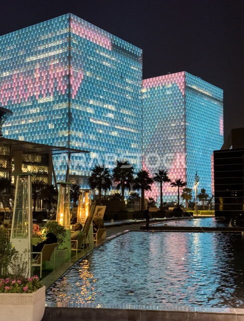 المدينة الرقمية في الرياض، التطور والتقدم بالفن الهندسي المعماري للمجمعات والخدمات الذكية المضيئة في الليل، الأبراج والمباني السكنية المتطورة في المملكة العربية السعودية