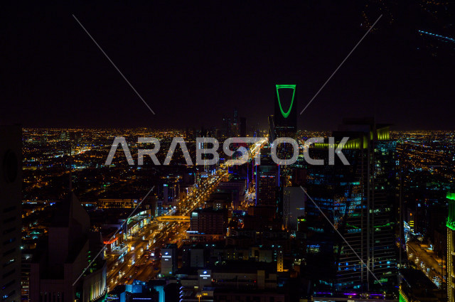 احتفالات اليوم الوطني في مدينة الرياض, المملكة العربية السعودية, لقطة جوية لمدينة الرياض, برج المملكة, أفق برج المملكة في اليوم الوطني, موسم الرياض, اليوم الوطني السعودي, أبراج الرياض