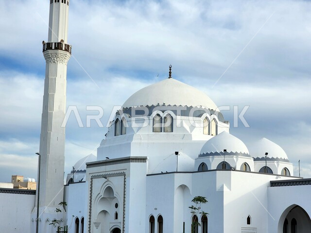 مسجد الجمعة في المدينة المنورة، الفن الهندسي المعماري على الطراز الإسلامي القديم، معالم واماكن اسلامية دينية مقدسة، المساجد القديمه والاثرية في المملكة العربية السعودية 