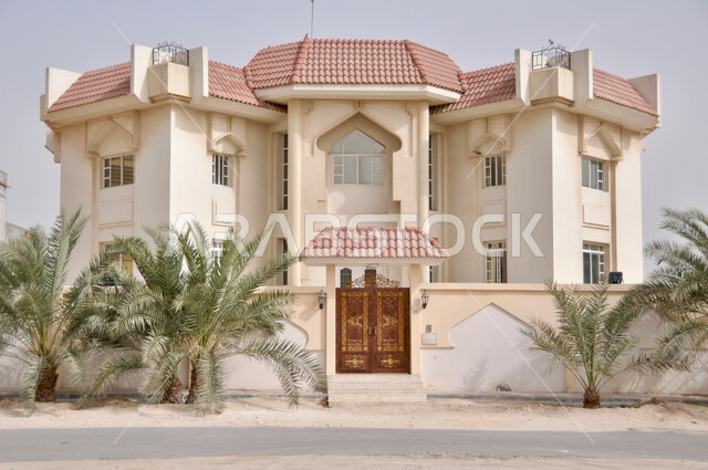 الفن الهندسي المعماري على الطراز الحديث المتميز، الشقق والفلل السكنية في المملكة العربية السعودية، واجهة بناء باللون الابيض، فنادق ومنتجعات فاخره، الاهتمام بزراعة أشجار النخيل