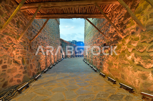  الأزقة التراثية القديمة في المملكة العربية السعودية, أماكن تاريخية عريقة في النهار, الأحياء الشعبية الأثرية, الهندسة المعمارية على الطراز الحجري القديم