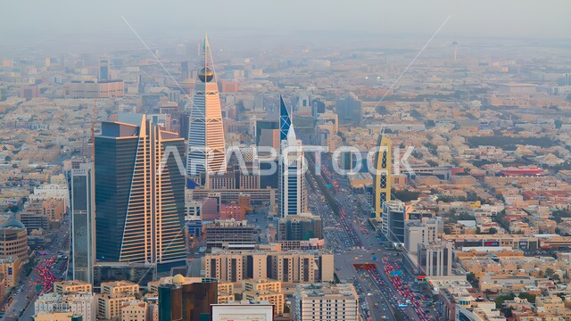 حركة المرور في شوارع وطرقات السعودية، التقدم و التطور و النمو العمراني لبرج الفيصلية في مدينة الرياض، الفن الهندسي المعماري على الطراز الحديث للأبراج وناطحات السحاب، اماكن ومعالم مشهورة في المملكة 