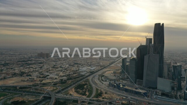 الفن المعماري المتميز, أماكن ومعالم مشهورة في المملكة العربية السعودية،  الابنية وناطحات السحاب في وقت الغروب, مركز الملك عبد الله المالي ( كافد ) في مدينة الرياض, تحقيق النهضة الاقتصادية والتجارية