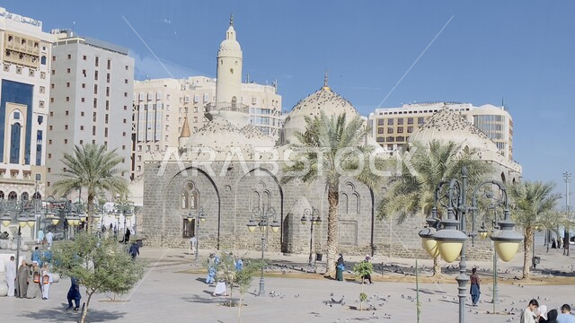 معالم تاريخية أثرية قديمة في المدينة المنورة، أماكن إسلامية مقدسة، ساحة مسجد الغمامة قرب المسجد النبوي الشريف، المعالم الدينية الإسلامية