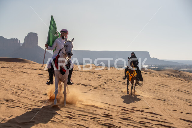  اليوم الوطني 23 سبتمبر, استذكار يوم العلم 11 مارس, رفع علم المملكة بفخر, ممارسة الهوايات الترفيهية في المناطق الصحراوية, فارس وفارسة عربيان خليجيان سعوديان يمتطيان الجياد العربية الأصيلة, يوم بدينا 1727م, ذكرى تأسيس الدولة السعودية الأولى في 22 فبراير