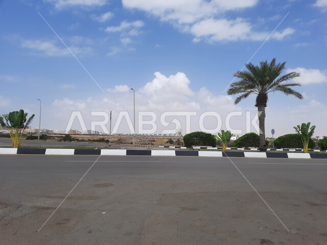 تحسين الخدمات والمرافق العامة والاهتمام بالبنية التحتية في المدينة، كورنيش البحر الأحمر في محافظة القنفذة، وجهه ساحلية سياحية مشهورة، الطرق والشوارع الرئيسية، اماكن ترفيهية عائلية في المملكة العربية السعودية