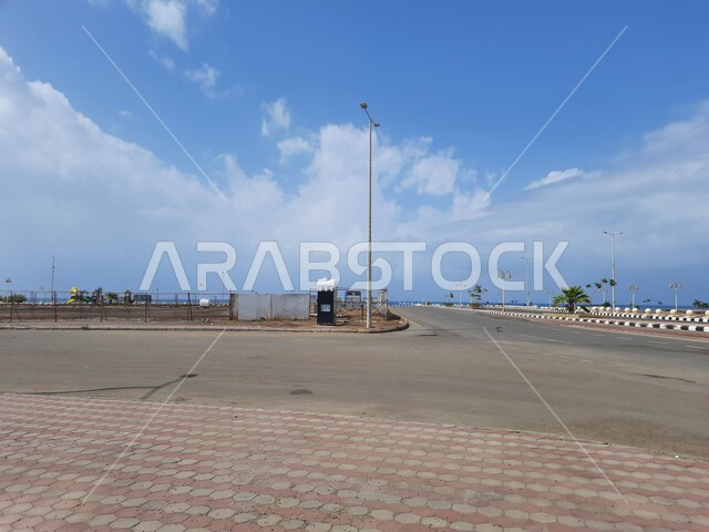 تحسين الخدمات والمرافق العامة والاهتمام بالبنية التحتية في المدينة، كورنيش البحر الأحمر في محافظة القنفذة، وجهه ساحلية سياحية مشهورة، الطرق والشوارع الرئيسية، اماكن ترفيهية عائلية في المملكة العربية السعودية