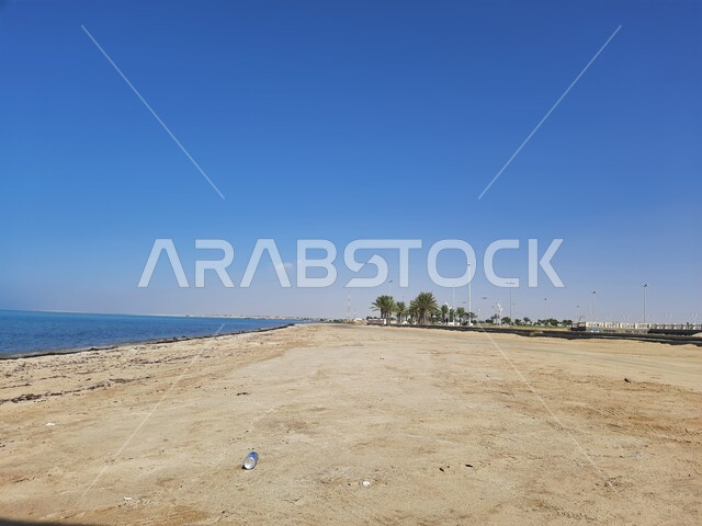 مناطق النزهات والر حلات الترفيهية في العطلة الصيفية، شاطئ الوسقه على البحر الاحمر في النهار، المعالم السياحية والساحلية المشهورة في محافظه الليث بمنطقه مكه المكرمه